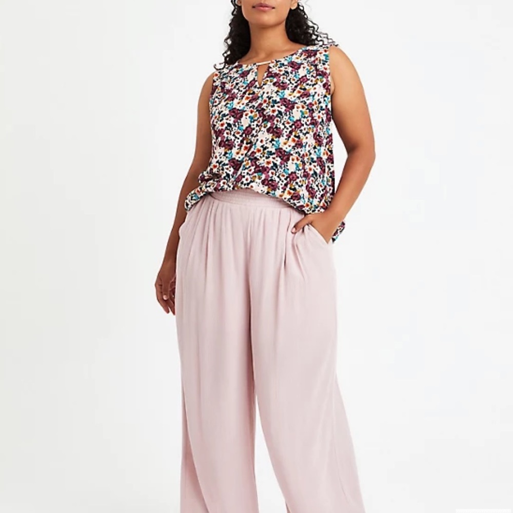 Pink Floral Rayon Crepe Keyhole Tank - Picture 2 of 8